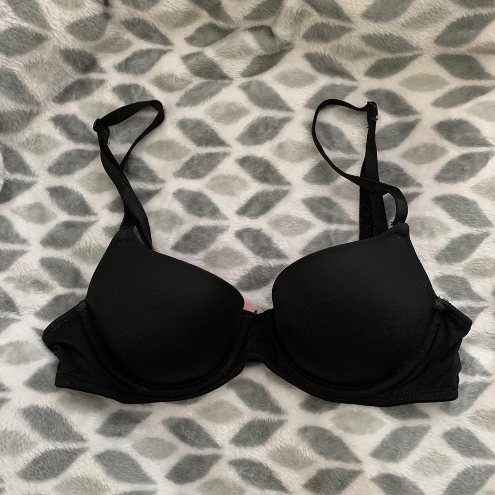 Black VS PINK bra